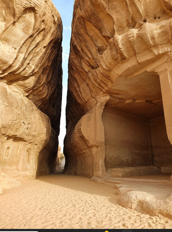 cave-in-the-dessert-saudi-by-steib-pur-reisen