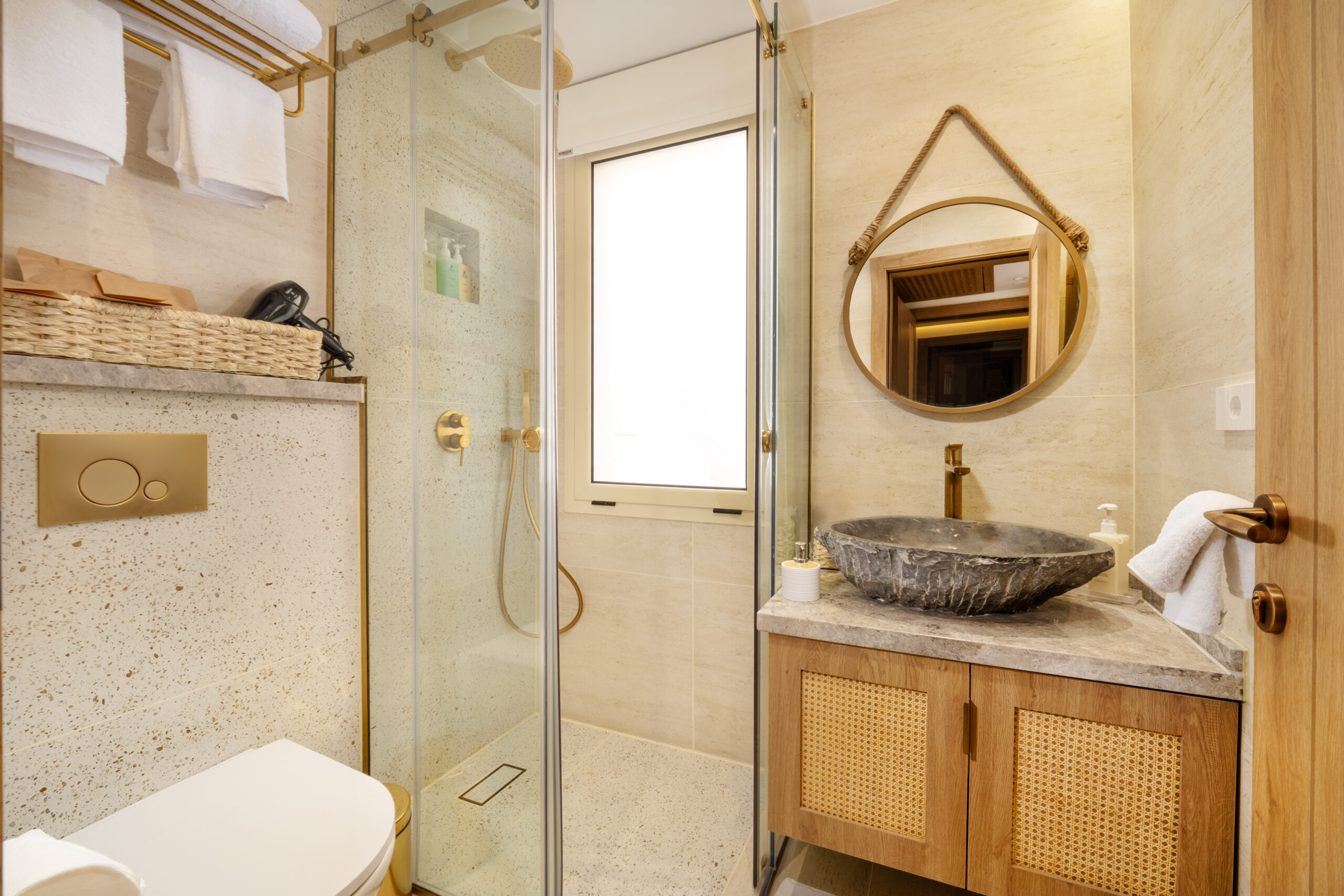 fayrouz-cabin-bathroom-by-steib-pur-reisen